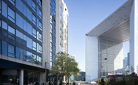 Renaissance Paris La Defense Hotel 4*